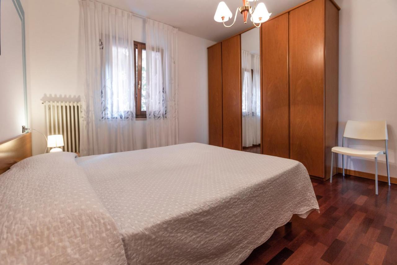 Residence Villa Al Lido Бренцоне-суль-Гарда Екстер'єр фото