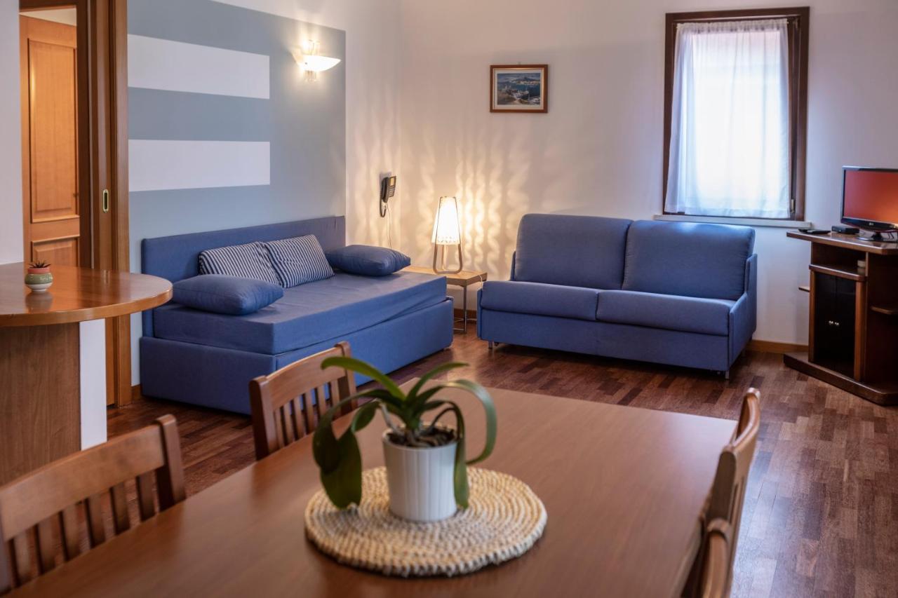Residence Villa Al Lido Бренцоне-суль-Гарда Екстер'єр фото