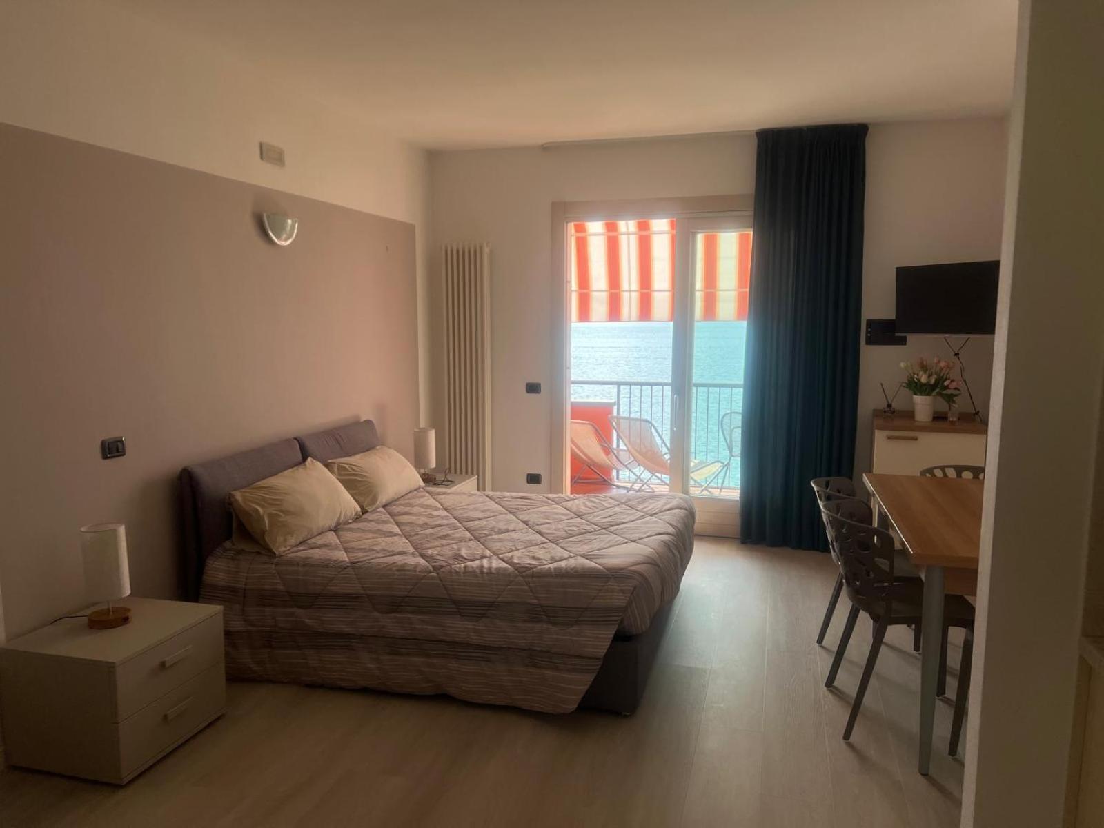Residence Villa Al Lido Бренцоне-суль-Гарда Екстер'єр фото